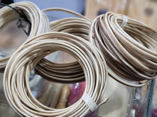 Tiento De Cuero Vacuno de 10mts X 10mm CUERO