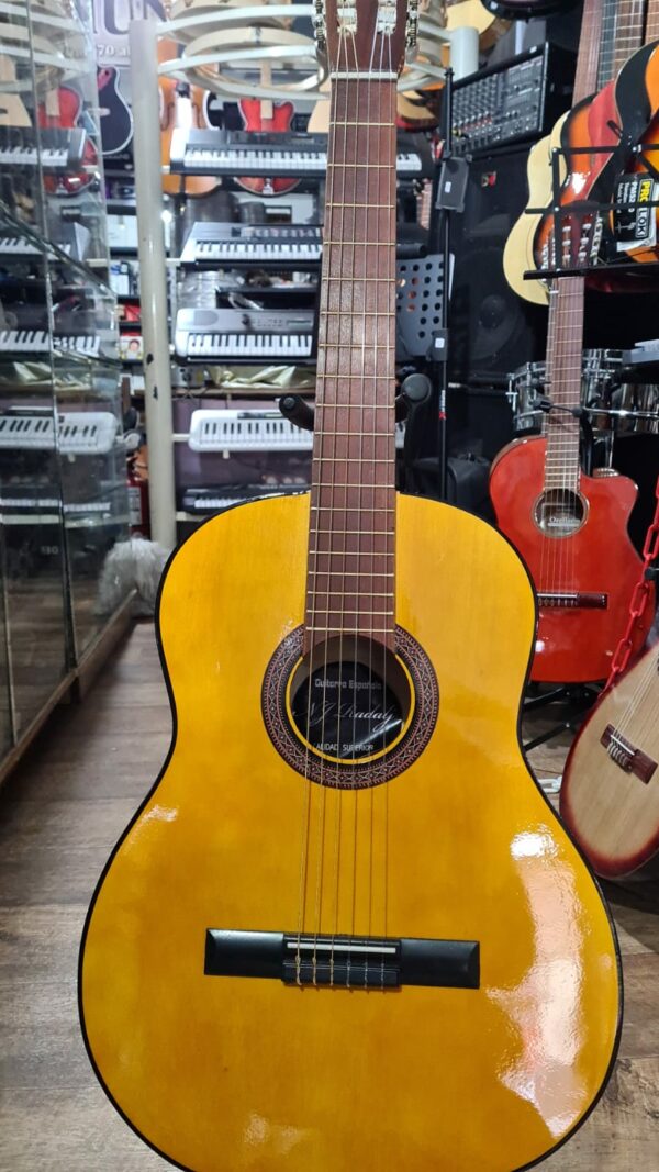 Guitarra Criolla Clasica De Estudio Mediana Nacional Con Funda Radalj ARVILLA.