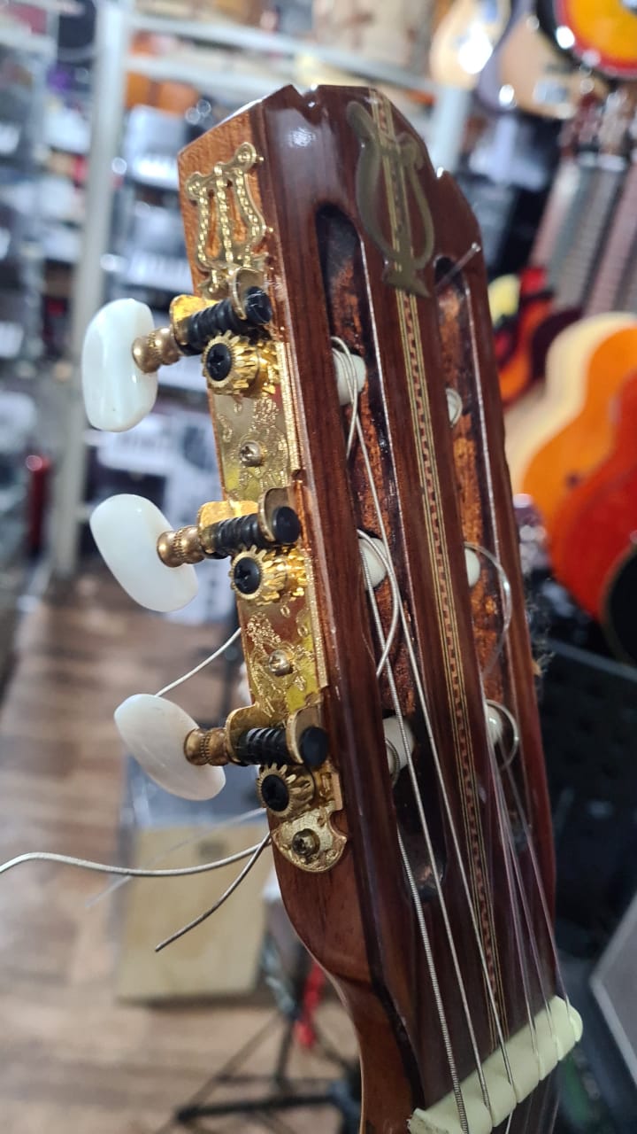 Guitarra T150 Clasica Criolla Concierto C/Microfono ANTIGUA CASA NUÑEZ. - Imagen 5