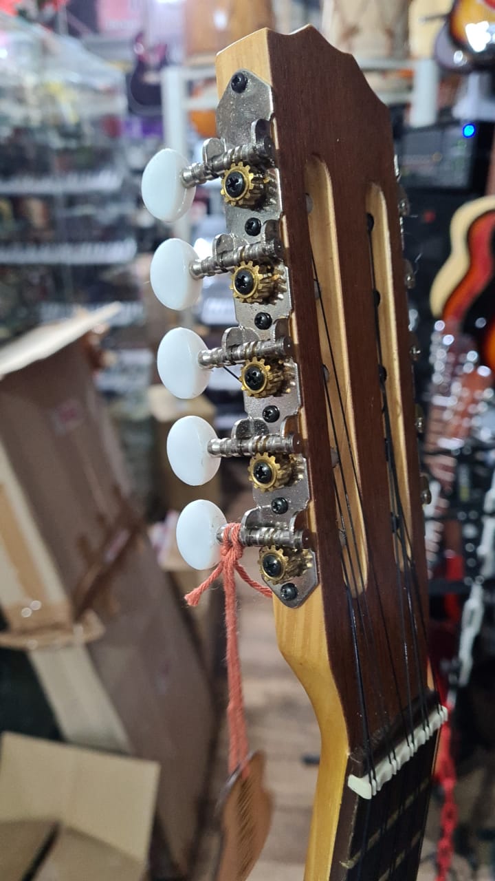 Charango CHA2 Std Estudio Con Microfono Romantica Mantini INTERMUSICA - Imagen 2