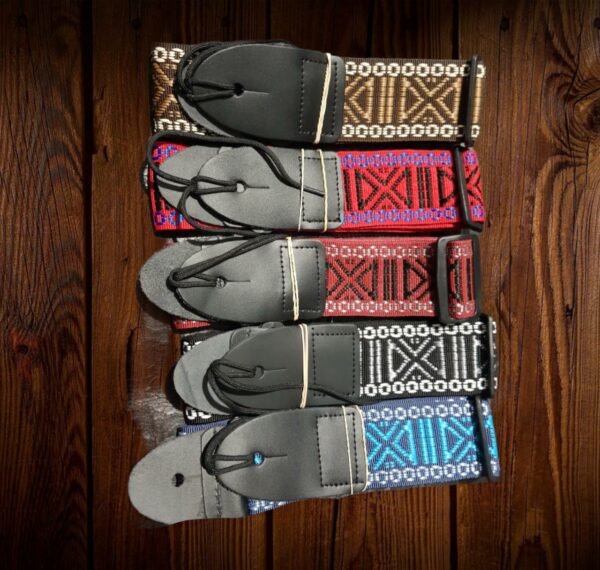 Correa Guitarra Electrica/Criolla 106 Bordada Varios Colores ARVILLA