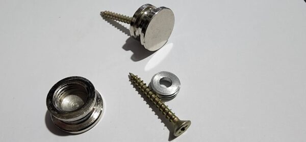 Boton Sujeta Correa SV30 Ciego X Par Plateado C/Tornillos CHROMOS