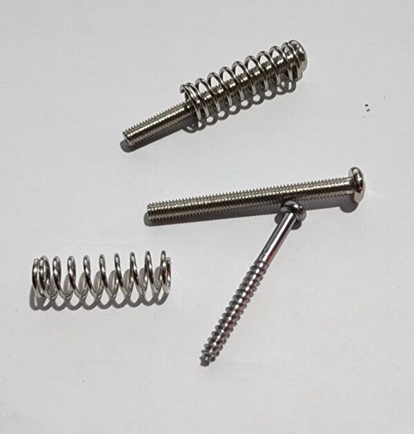 Tornillo TOR3 Con Resorte P/Microfono de Guitarra X Unidad CAMBO