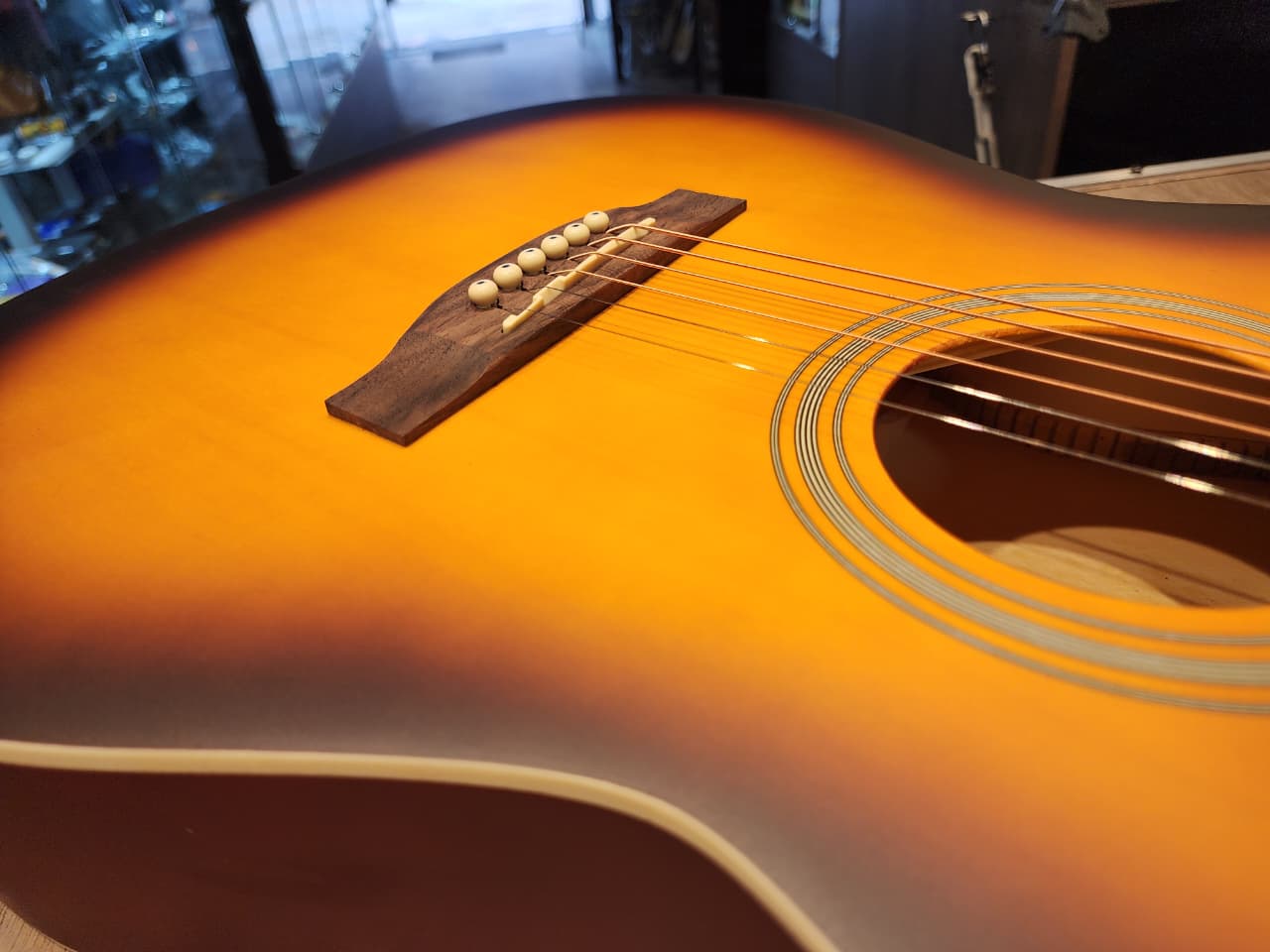 Guitarra Acústica AGM1 Con Corte Sumburst TEXAS ALEYMAR - Imagen 2