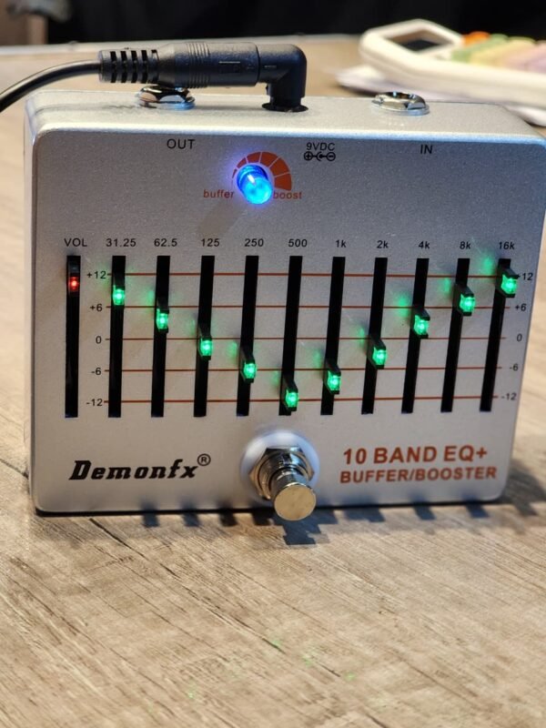 Pedal Buffer Booster Equalizador Grafico 10 Bandas DemonFx KAIRON IVA 10,5%