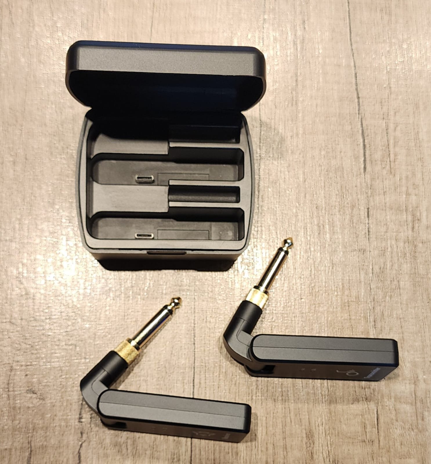 Sistema Inalámbrico WP8 2.4GHz Para Guitarra Y Bajo Con Estuche De Carga M-VAVE KAIRON IVA 10,5%